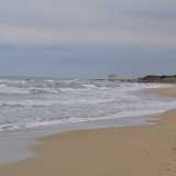 Siamo cos� arrivati alla fine del nostro giro, ma prima di andarcene ci voltiamo verso il mare, ancora troppo freddo per attrarre i bagnanti, ma proprio per questo splendido e selvaggio